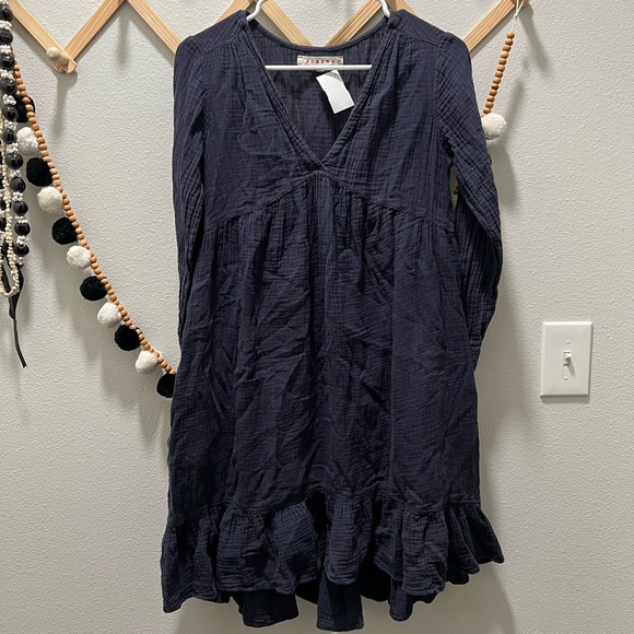 XiRena Dress - Picture 1 of 7